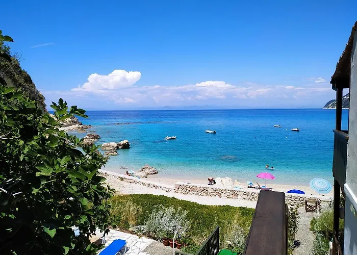 Apartment Fetsis Agios Nikitas